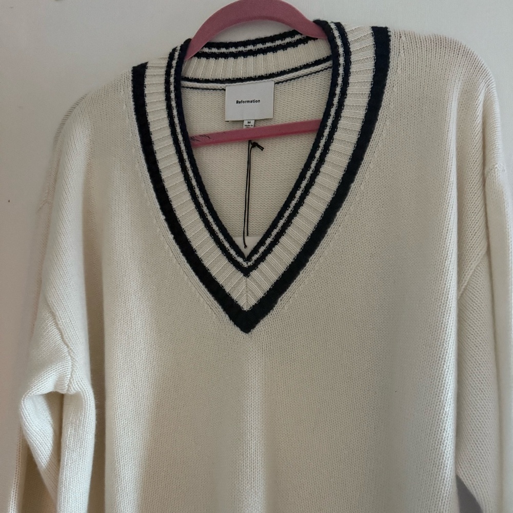 Reformation Jadey Cashmere Oversized V-neck Sweater Ivory - Size M